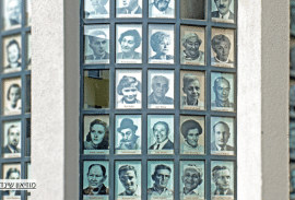 עדים מהעבר: הדים בהווה מתוך מוזיאון שינדלר, ויקימדיה